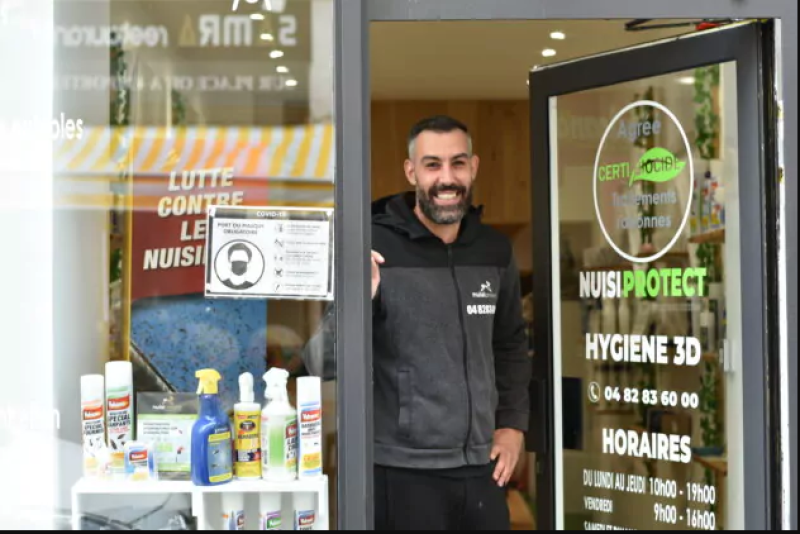 Éradication de rongeurs avec la pose de plaques collantes à Lyon